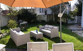 Très jolie Villa Bianca, maison avec jardin privé à Deauville